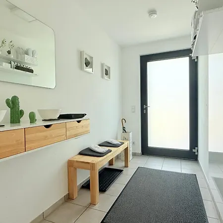 Panorama-uebernachtungen - 4 Sterne Dtv - Eigene Terrasse Mit Garten - Infrarot-sauna Mit Dampfbad Apartmán Biberach an der Riß